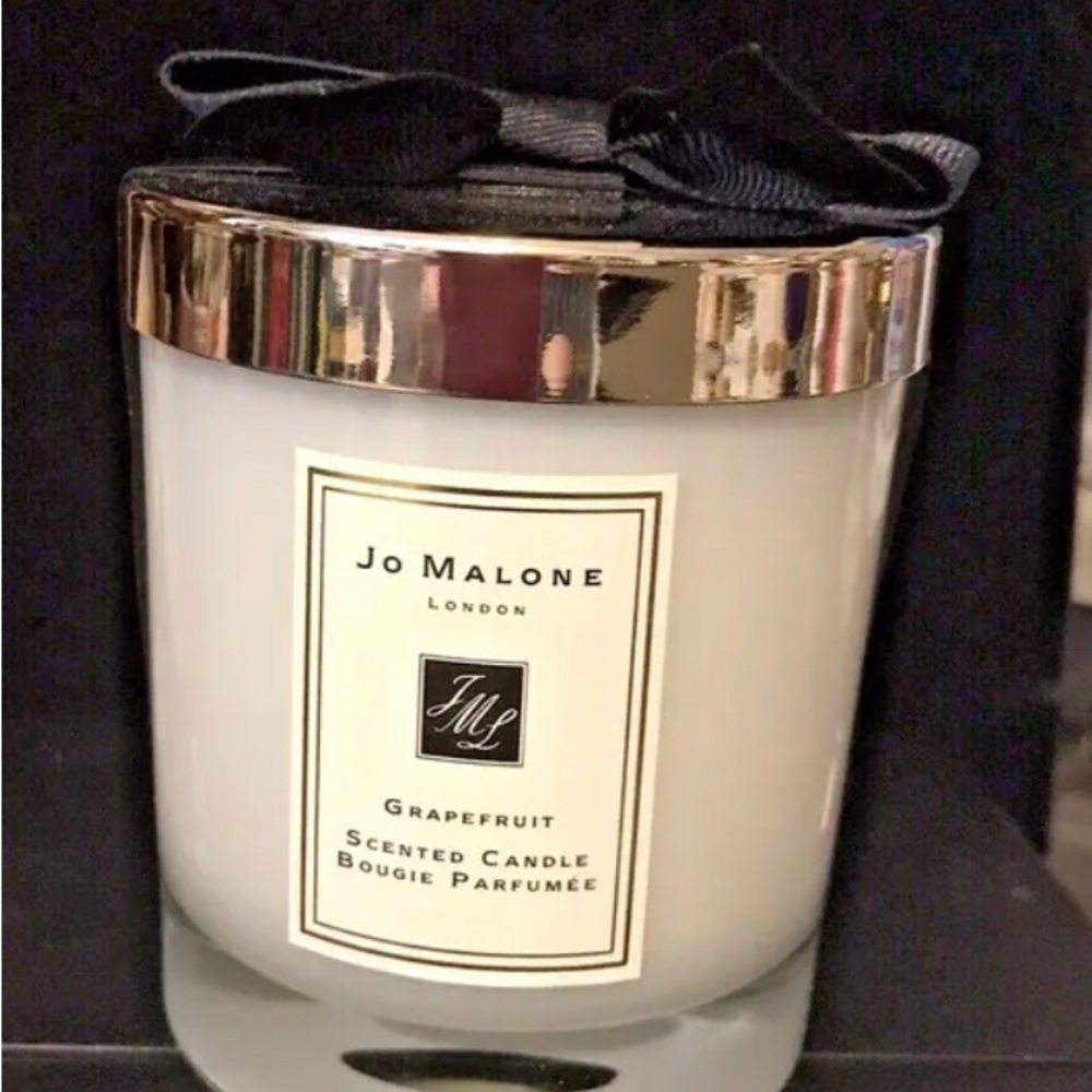 Jo Malone London Grapefruit Scented Candle  Height 2.5in ~New